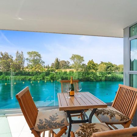 Two Views Taupo Apartment Esterno foto